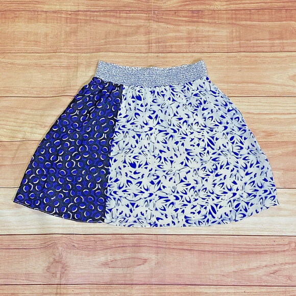 Maeve Anthropologie Blue & White Floral Skirt Size Extra Small 100% Silk - Picture 2 of 10